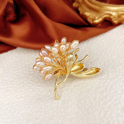 Blossom. Gold Plated Pearl Brooche - Feliz Pearl 