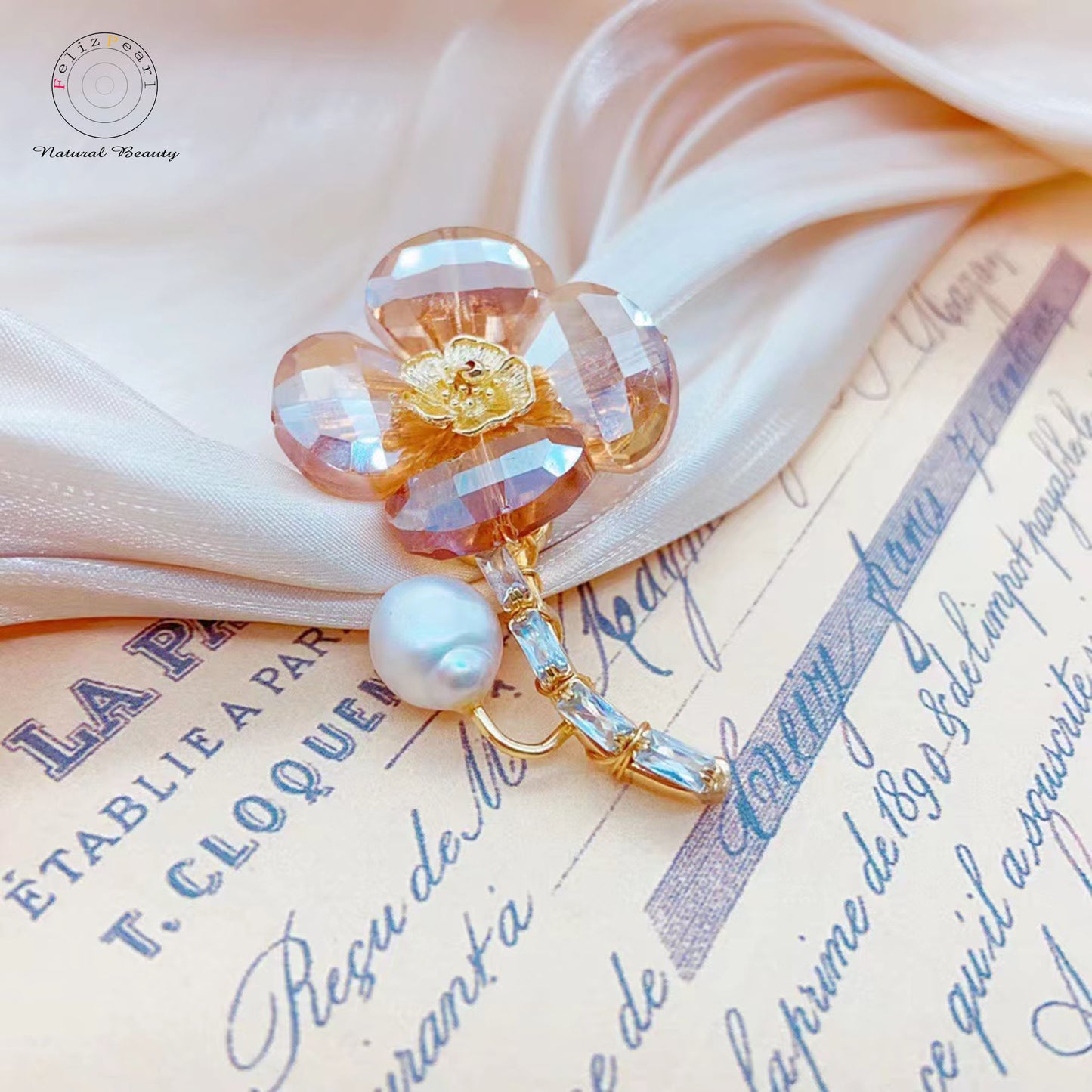 Crystal Flower. Daily Women Pearl Brooch - Feliz Pearl 