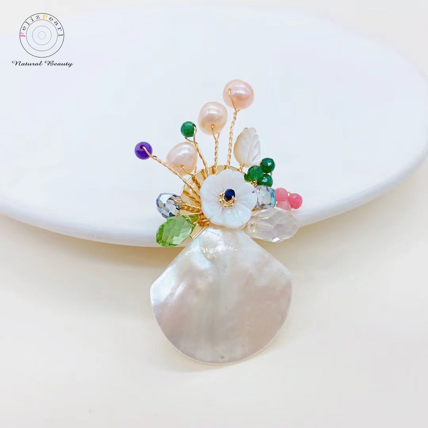 Blossom Garden. Handmade Daily Pearl Brooch - Feliz Pearl 