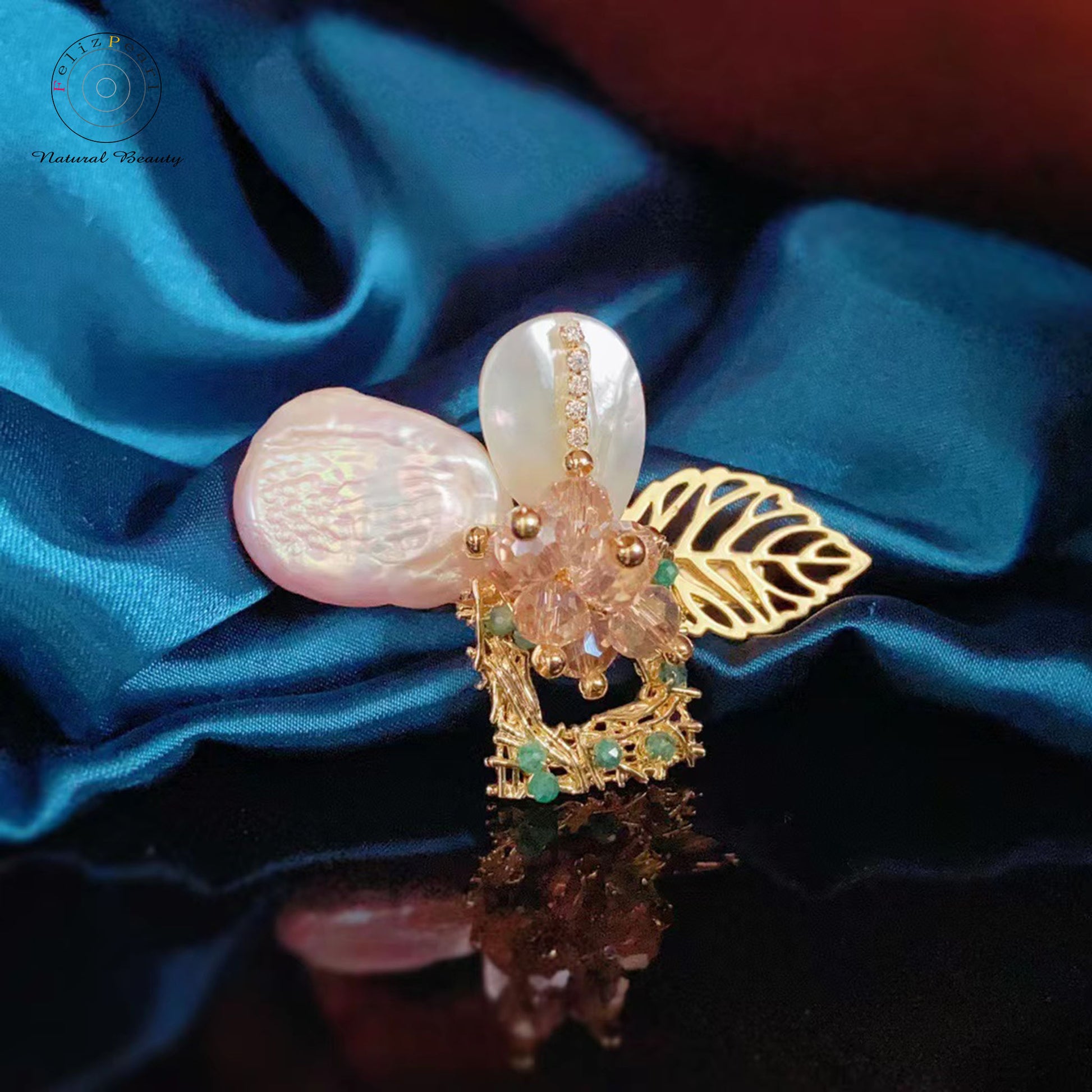 Flower Secret. Handmade Crystal Brooch Pearl Jewelry - Feliz Pearl 