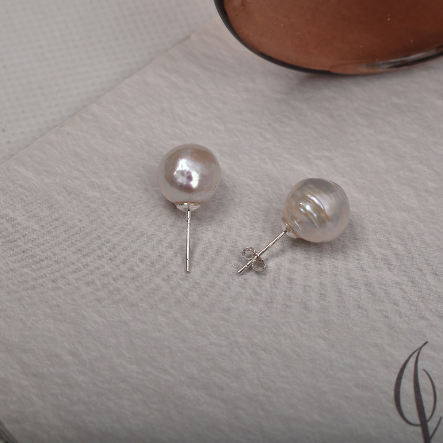 White Edison Baroque Stud Pearl Earring - Feliz Pearl 