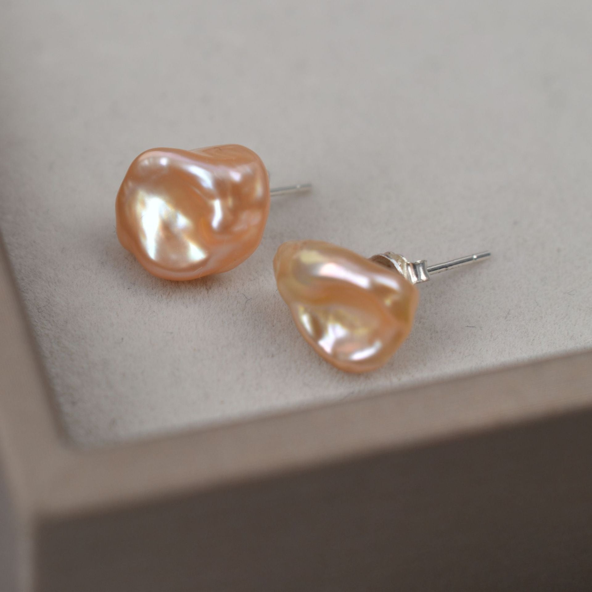 Freshwater Baroque Pearl Stud Earring - Feliz Pearl 