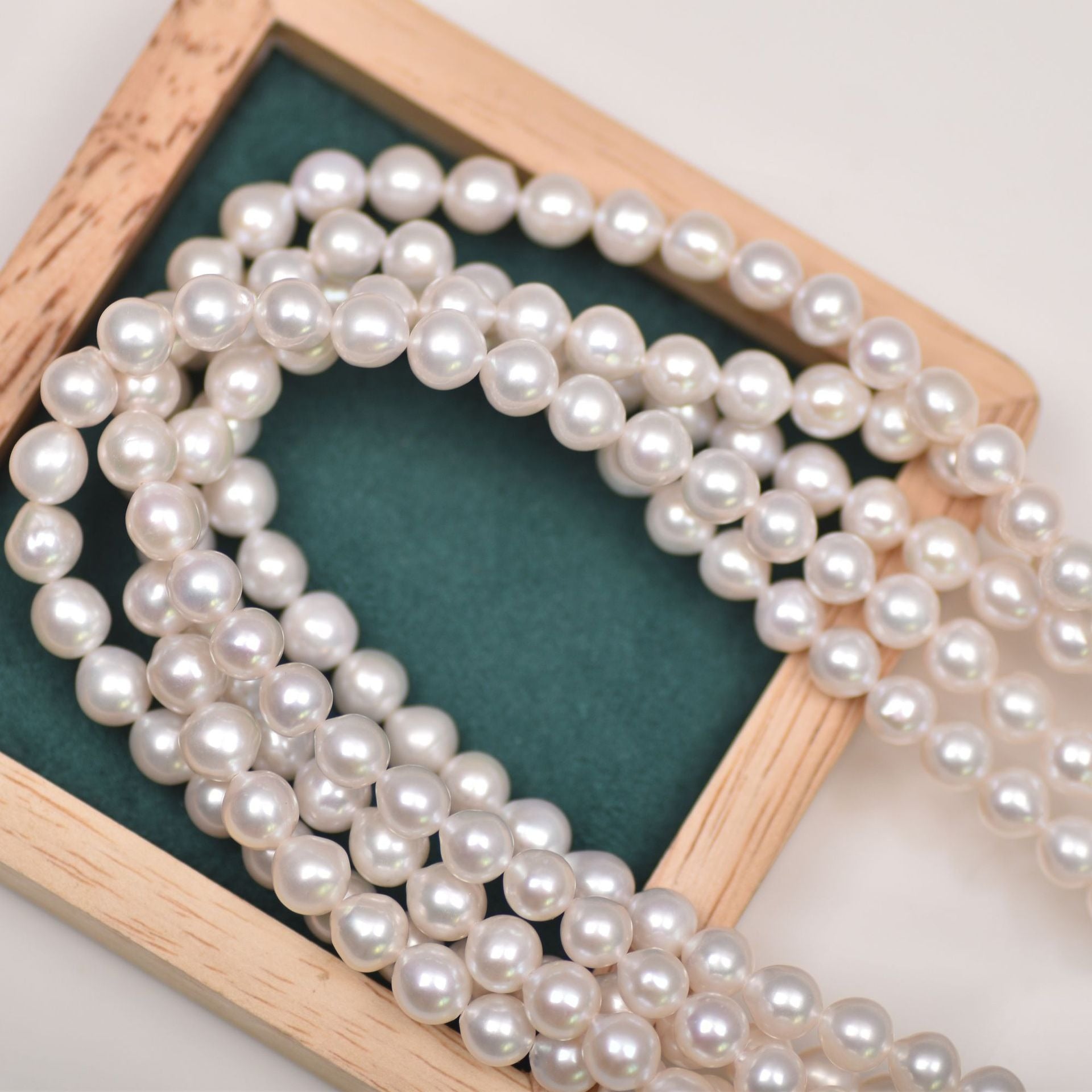 freshwater baroque pearl strand necklace