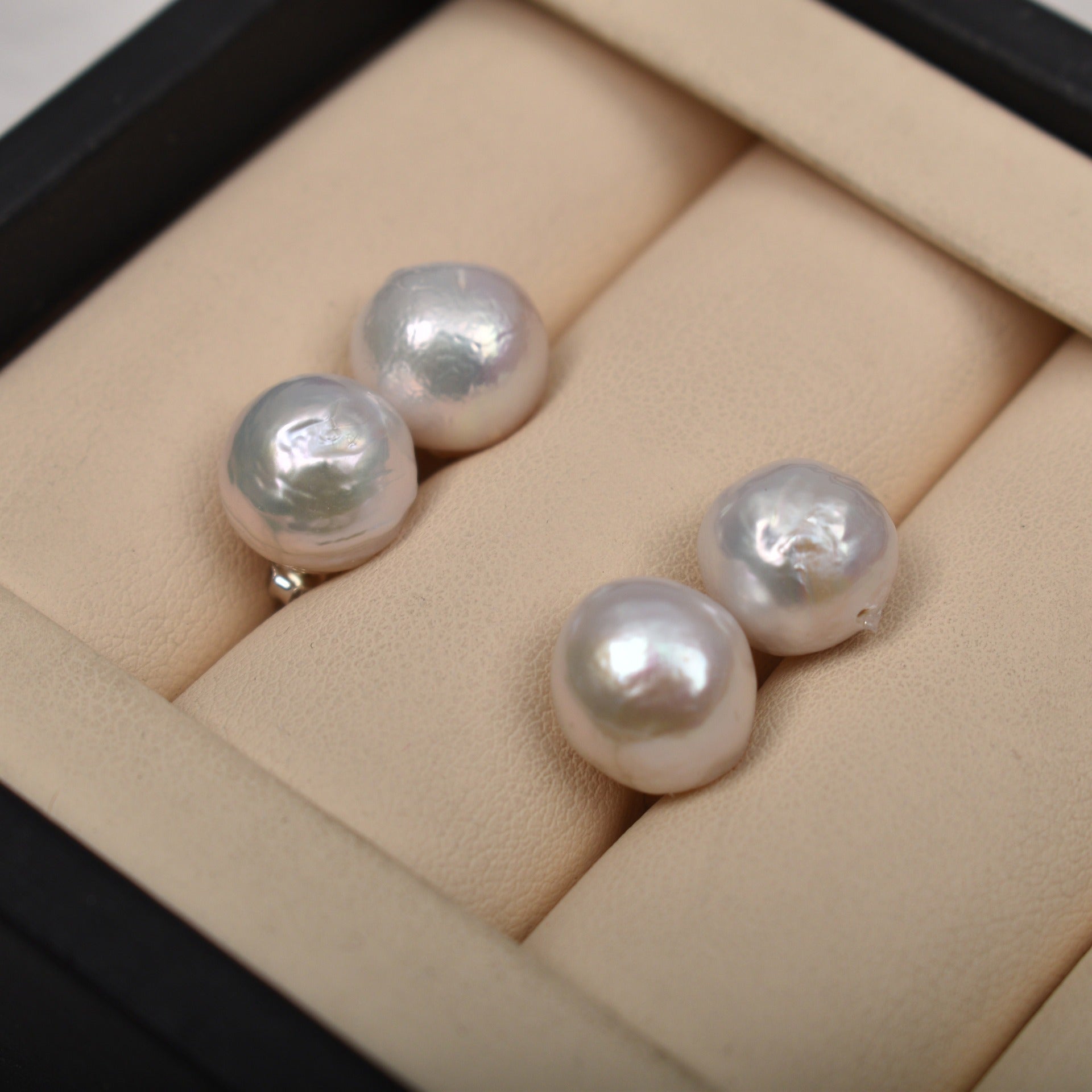 White Edison Baroque Stud Pearl Earring - Feliz Pearl 