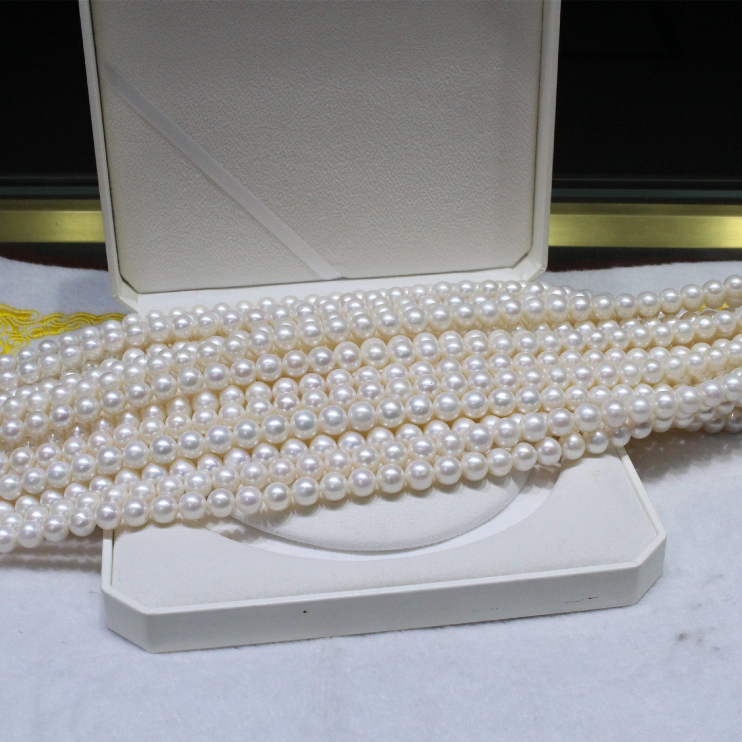 9.5-10.5mm White Cultured Freshwater Pearl Strings for Jewelry Making