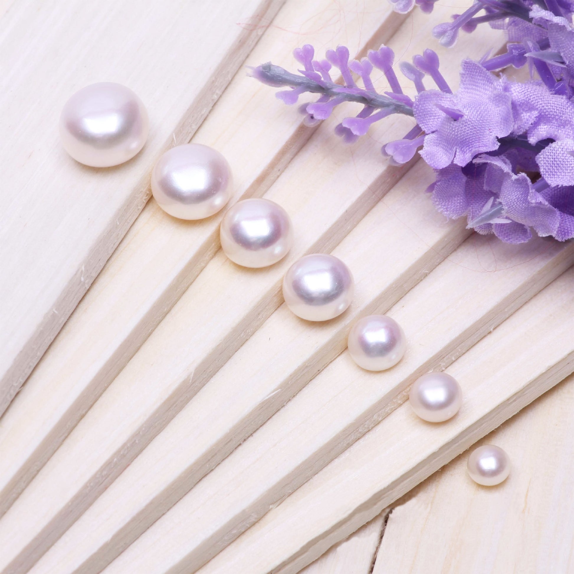 White button pearls