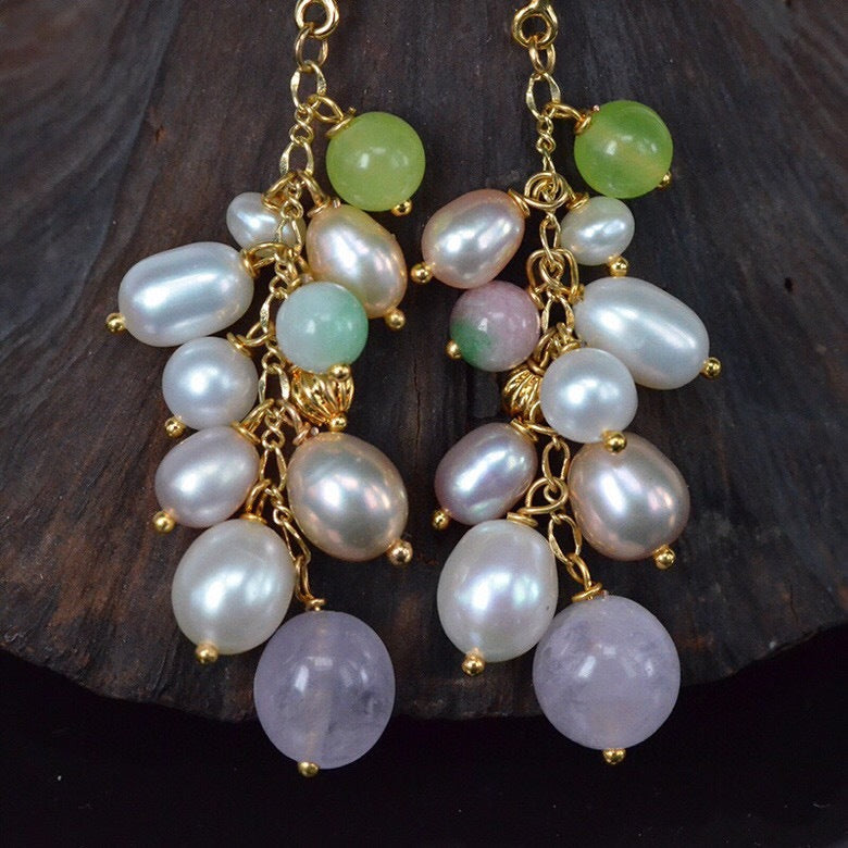 Grape design freshwater pearl dangle earring