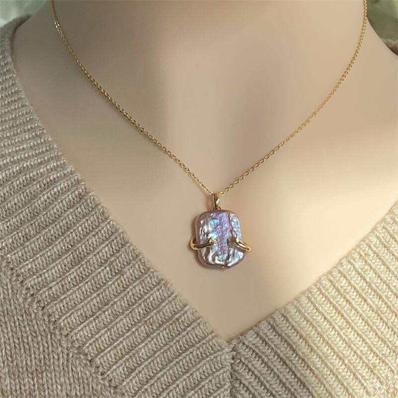 Square shape baroque pearl pendant