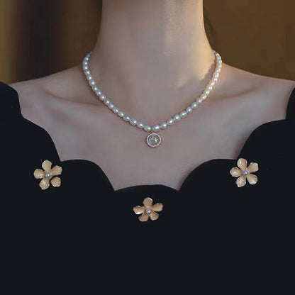 Pearl necklace